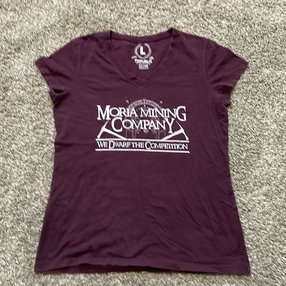 Womens Mines of Moria punny LOTR  v neck t shirt L dark purple